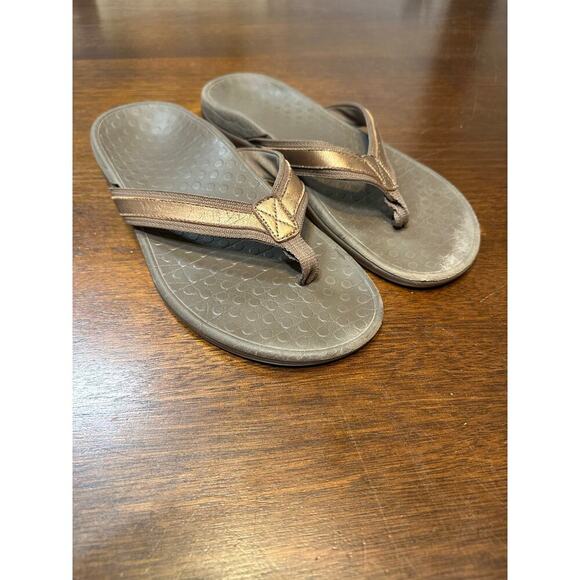 Vionic Tide Flip Flop Sandal Women 9 Brown Neutral Beach Cruise Vacation Spring - Picture 1 of 9